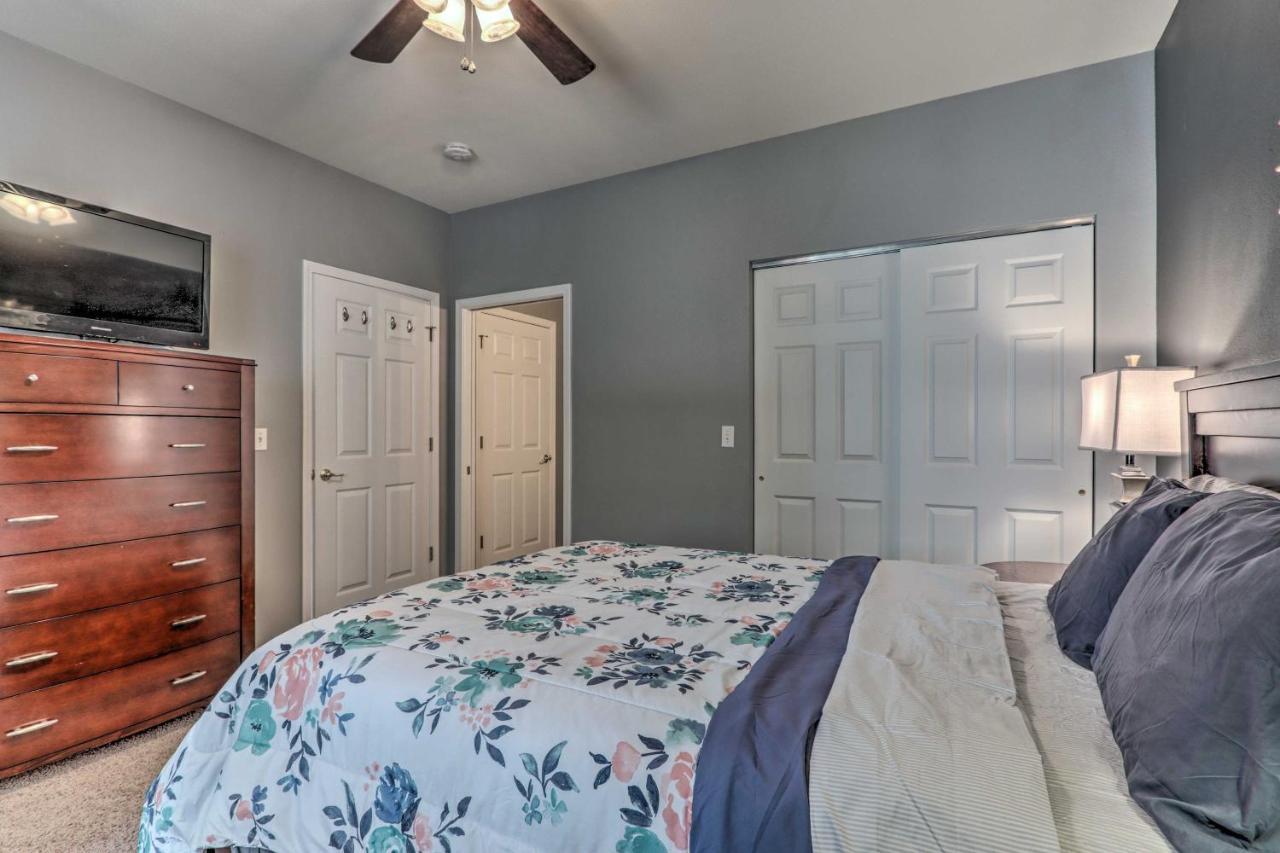 Idyllic Camdenton Condo With Community Pool And Lake! 外观 照片